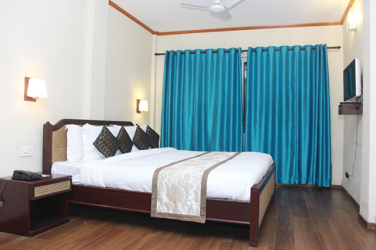 Landmark Hotels Guwahati Eksteriør billede