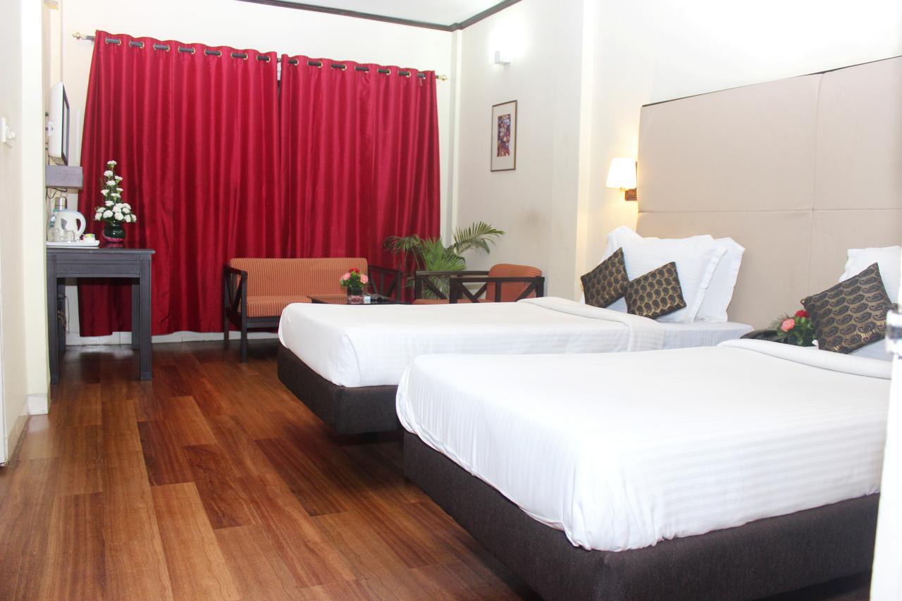 Landmark Hotels Guwahati Eksteriør billede