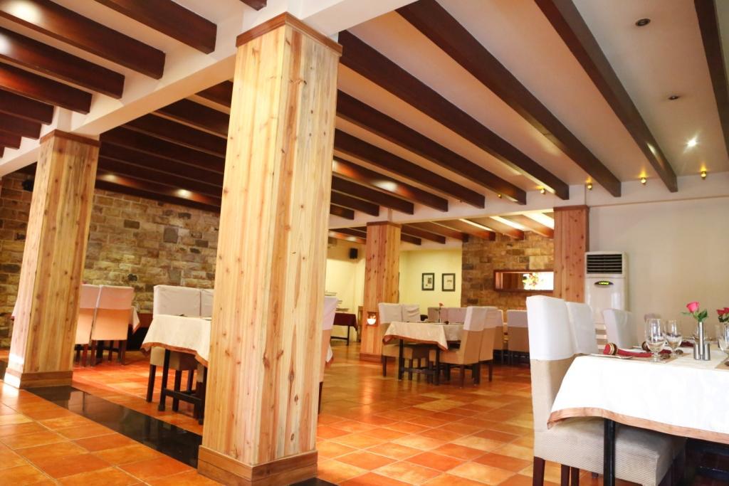 Landmark Hotels Guwahati Eksteriør billede