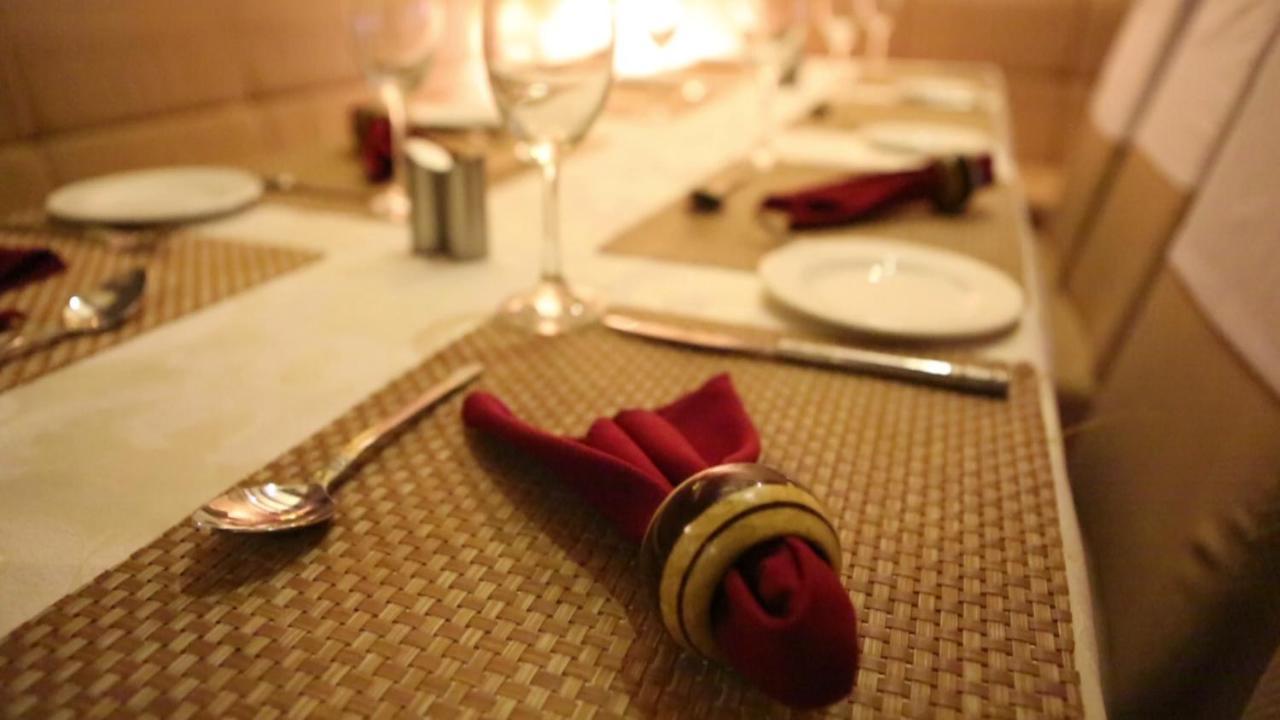 Landmark Hotels Guwahati Eksteriør billede