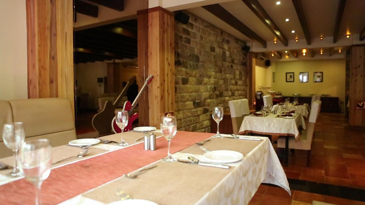 Landmark Hotels Guwahati Eksteriør billede