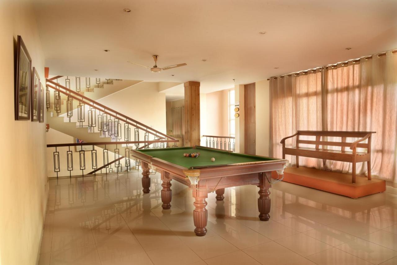 Landmark Hotels Guwahati Eksteriør billede