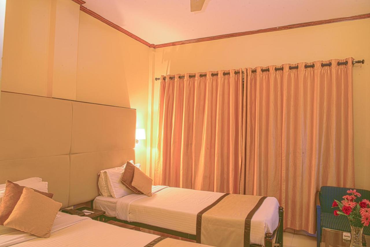 Landmark Hotels Guwahati Eksteriør billede